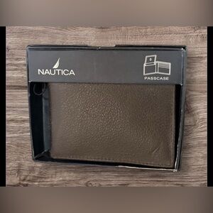NWT men’s Nautica Bifold Leather Wallet Brown